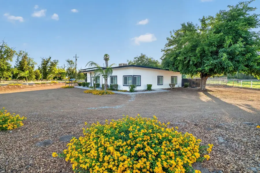 42415 Road 72, Dinuba, CA 93618 - #2