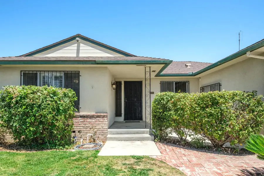 2616 W San Gabriel Avenue, Fresno, CA 93705 - #2