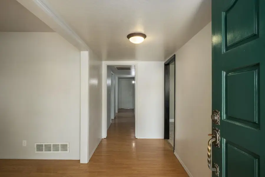 2616 W San Gabriel Avenue, Fresno, CA 93705 - #3