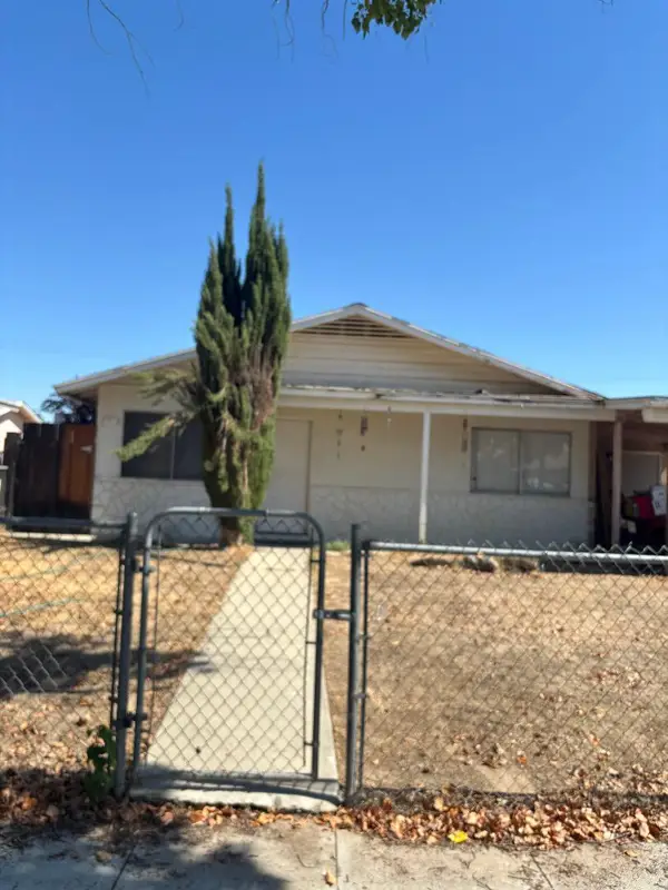 Address Withheld By Seller, Fresno, CA 93727