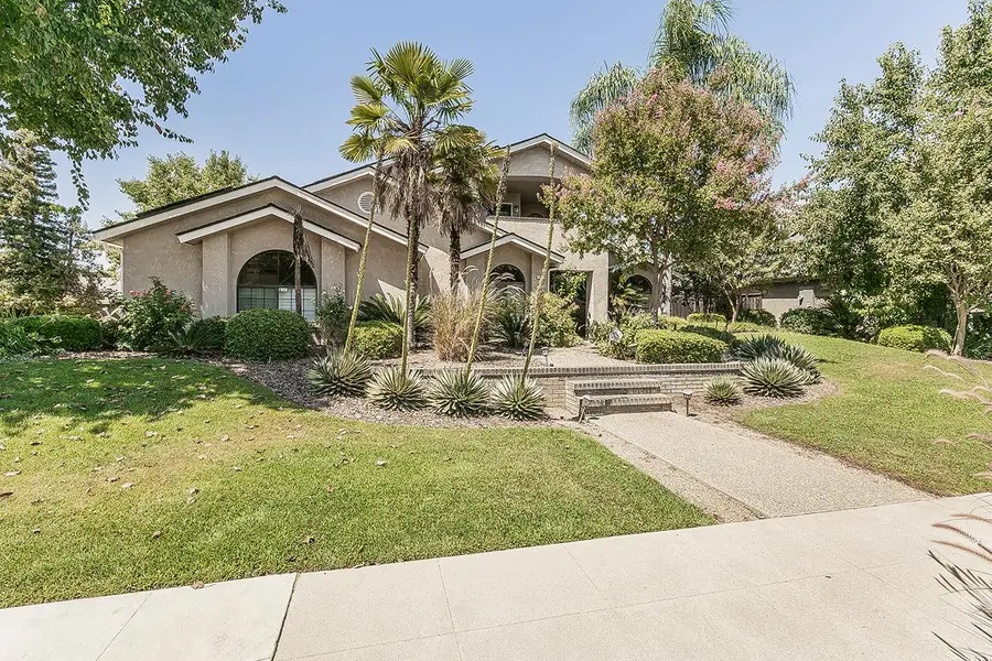 1074 E Cole, Fresno, CA 93720 - #2