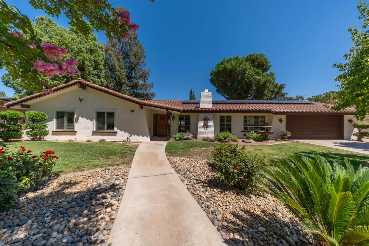 1626 W Mesa Avenue, Fresno, CA 93711 - #1