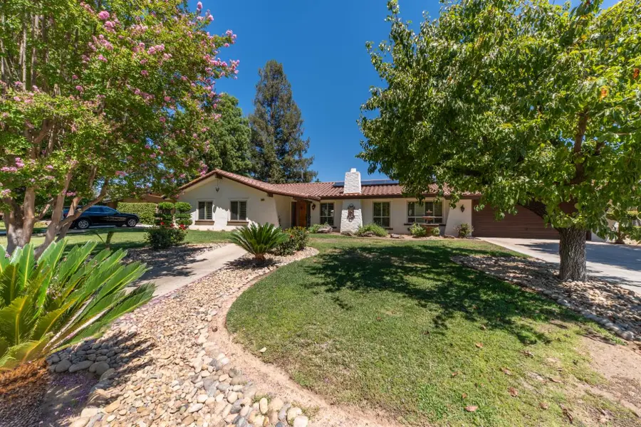 1626 W Mesa Avenue, Fresno, CA 93711 - #3