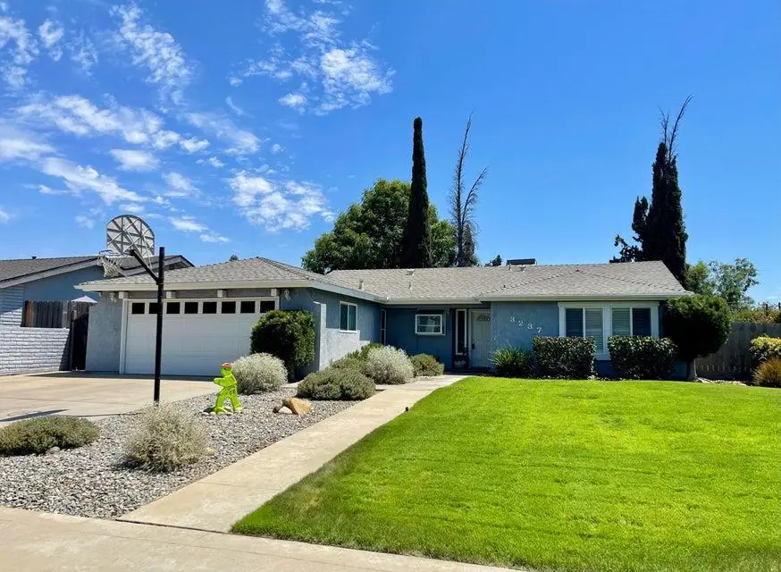 3237 W Country Court, Visalia, CA 93277 - #2
