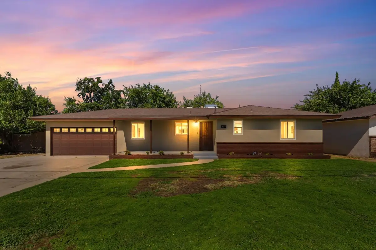 3677 N Sierra Vista Avenue, Fresno, CA 93726 - #1