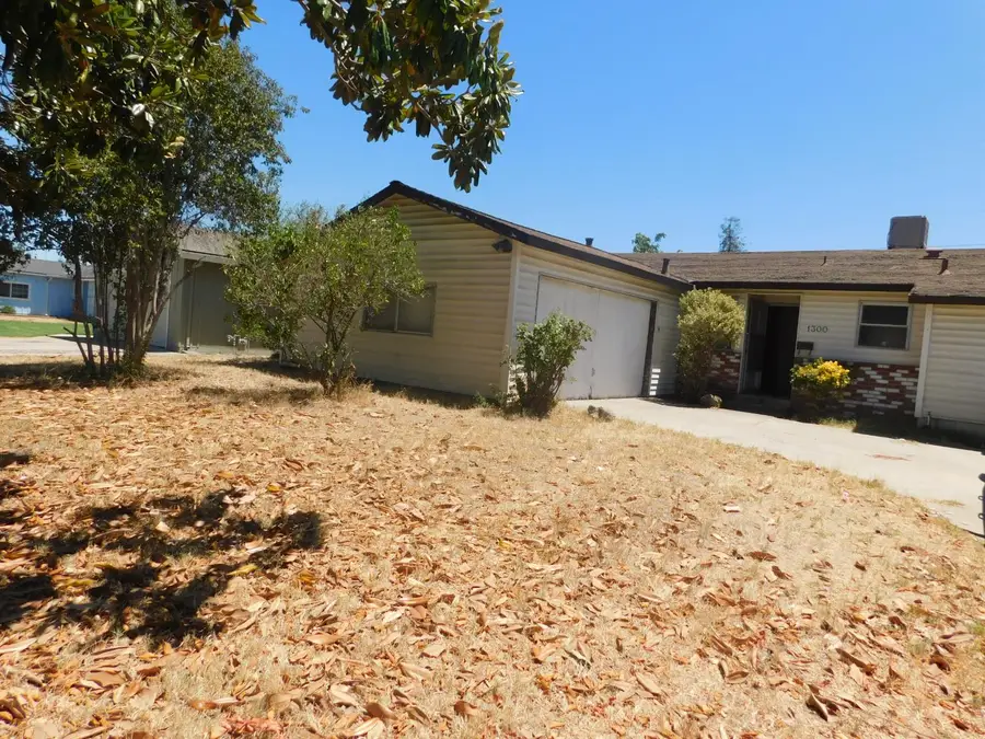 1300 Tamarack Avenue, Atwater, CA 95301 - #2
