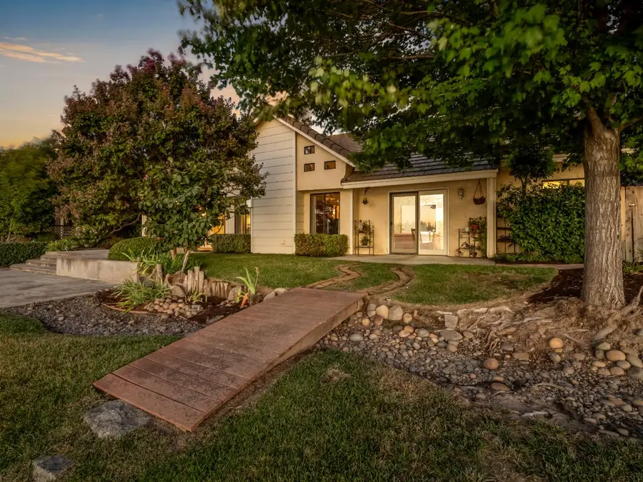 741 E Wood Duck Circle, Fresno, CA 93730 - #3