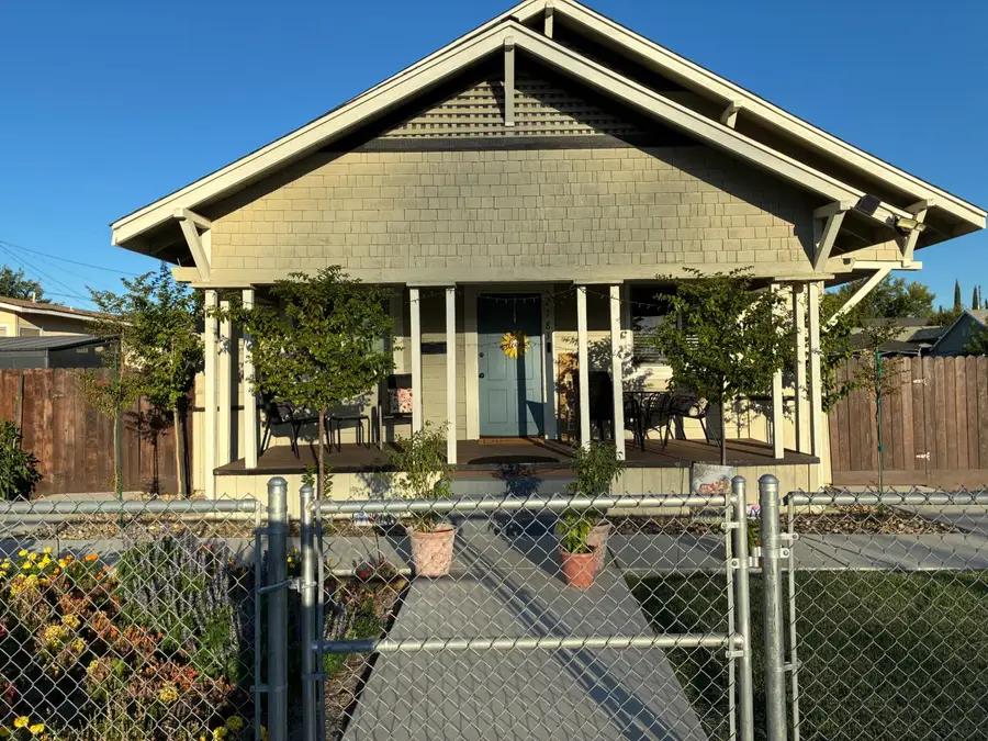 2783 Logan Street, Selma, CA 93662 - #3