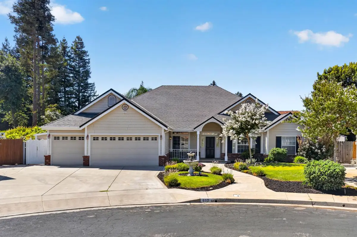 602 Fallbrook Avenue, Clovis, CA 93611 - #1