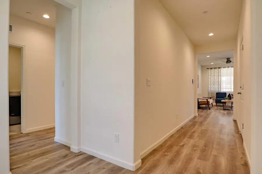 4049 San Jose Avenue, Clovis, CA 93619 - #3
