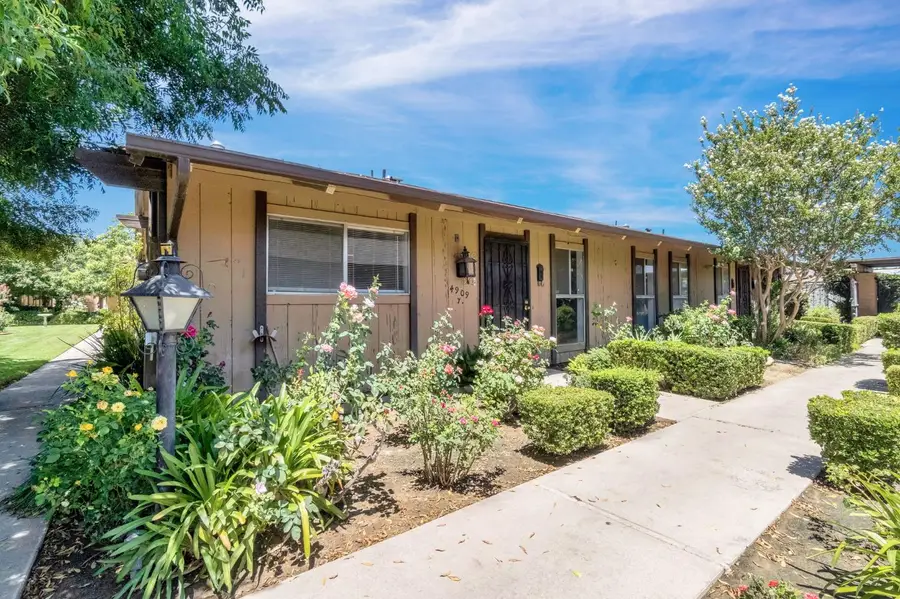 4909 N 7th Street #Y, Fresno, CA 93726 - #3