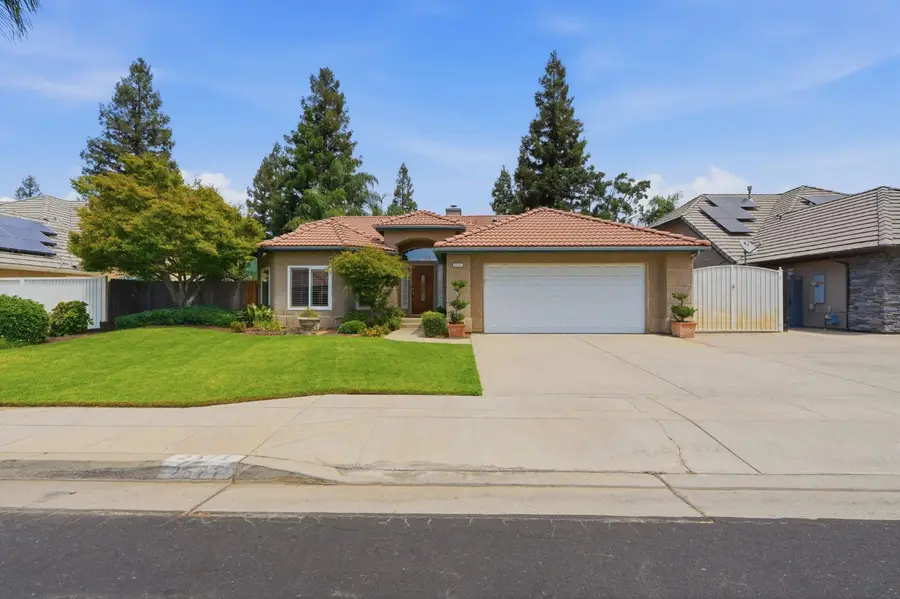 2571 Wrenwood Avenue, Clovis, CA 93611 - #2
