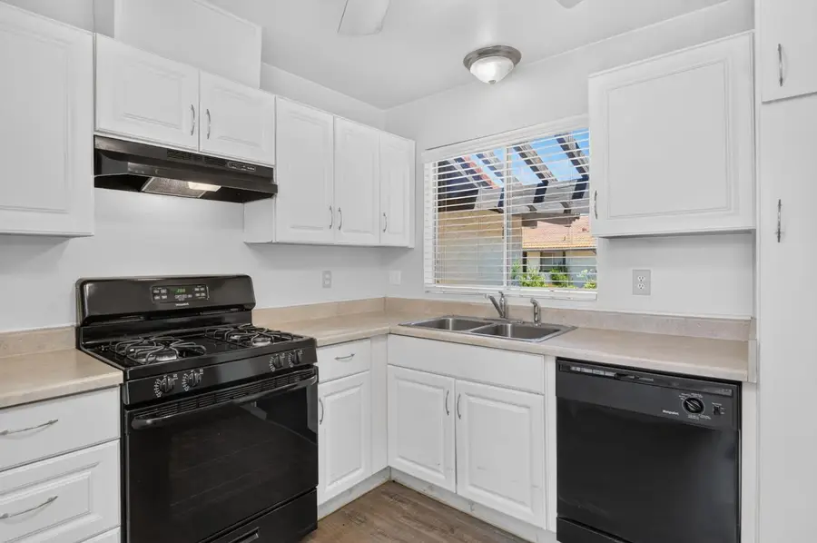 6338 N Maroa Avenue #113, Fresno, CA 93704 - #3