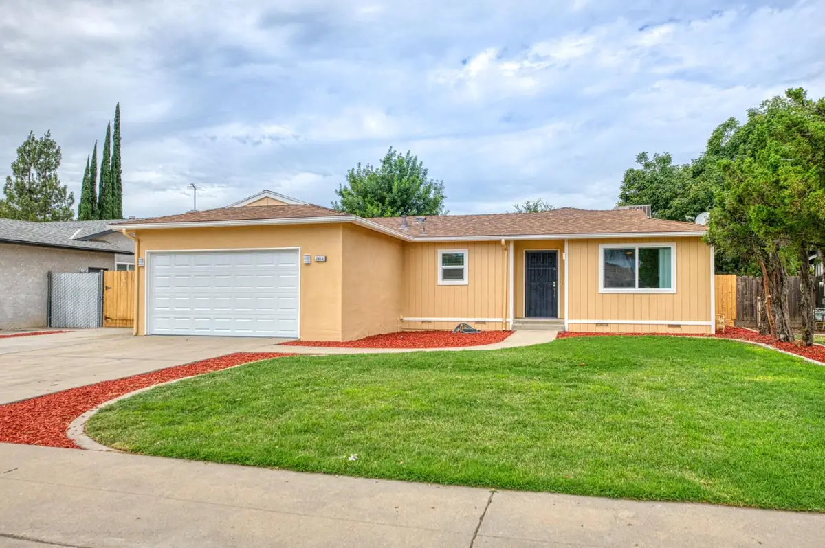 2612 Purdue Avenue, Clovis, CA 93611 - #1