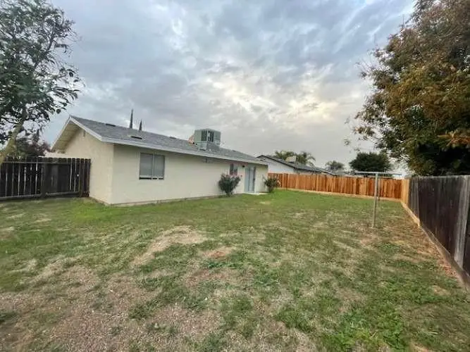 84 Redwood Avenue, Sanger, CA 93657 - #2