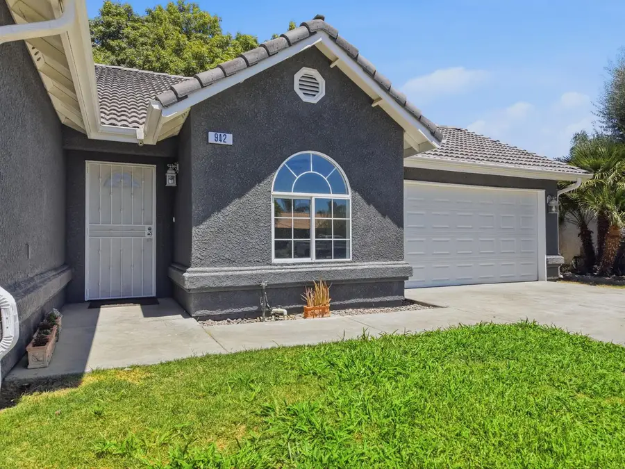 942 Boxwood Lane, Lemoore, CA 93245 - #2
