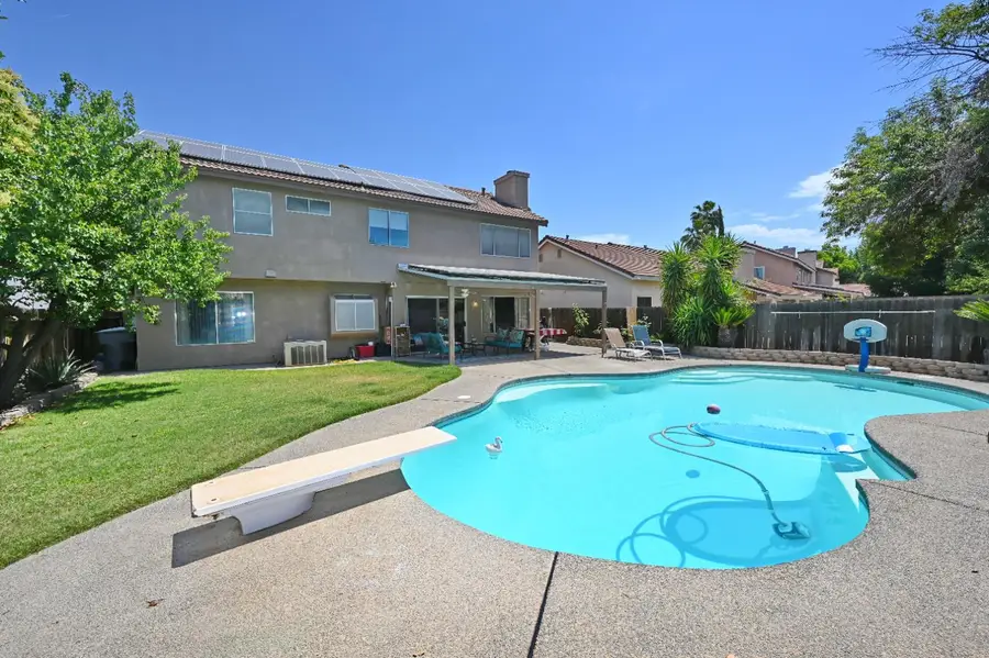 870 N Bush Avenue, Clovis, CA 93611 - #3