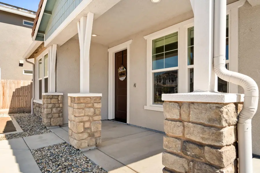 2673 Vineyard Street, Hanford, CA 93230 - #3