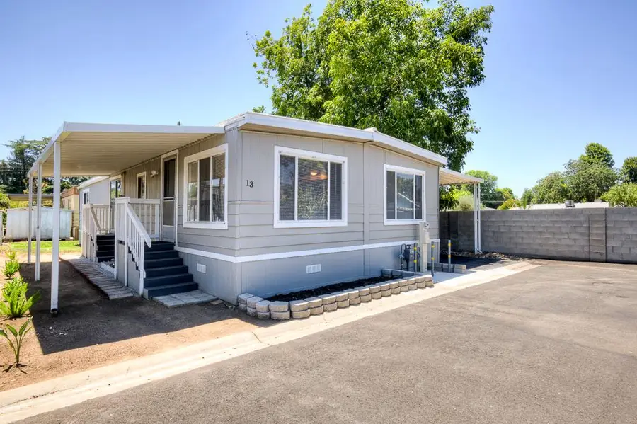 5541 E Tulare Street #13, Fresno, CA 93727 - #2