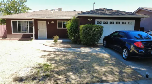 2618 W Pontiac Way, Fresno, CA 93705