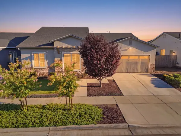 2407 W Andrew Lane, Hanford, CA 93230