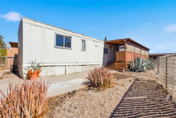 3054 N Mosswood Drive, Fresno, CA 93722
