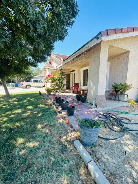 22332 2nd Ct, San Joaquin, CA 93660 - #2