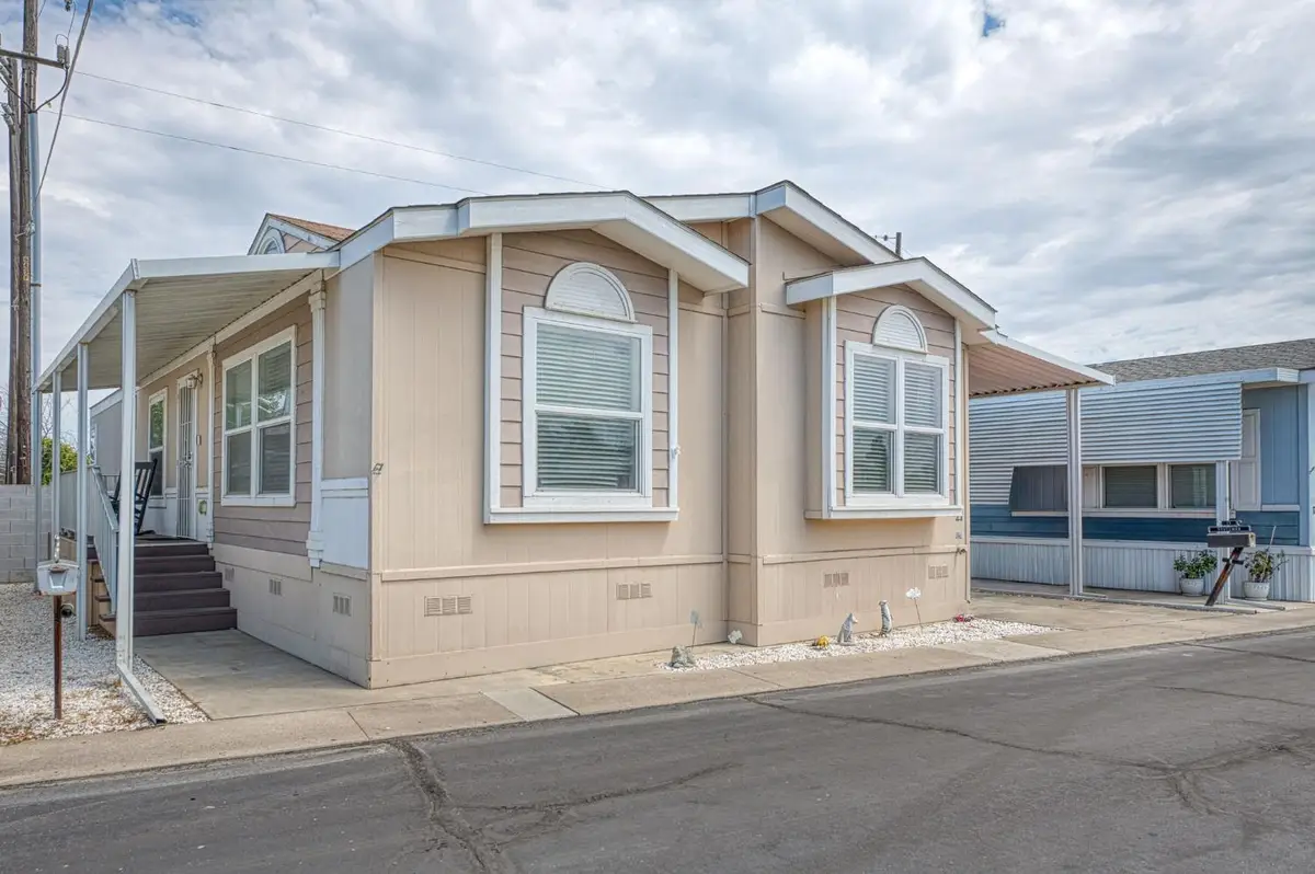 1551 6th Avenue Drive #21, Kingsburg, CA 93631 - #1