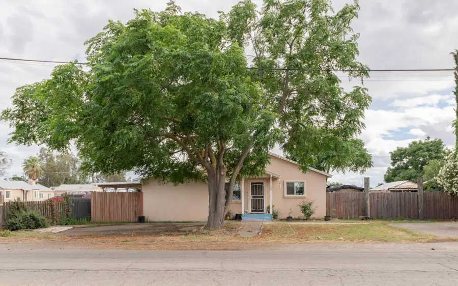 1209 W 6th Street, Hanford, CA 93230 - #2