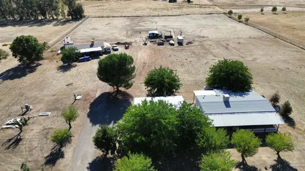 6215 N Bethel Avenue, Clovis, CA 93619