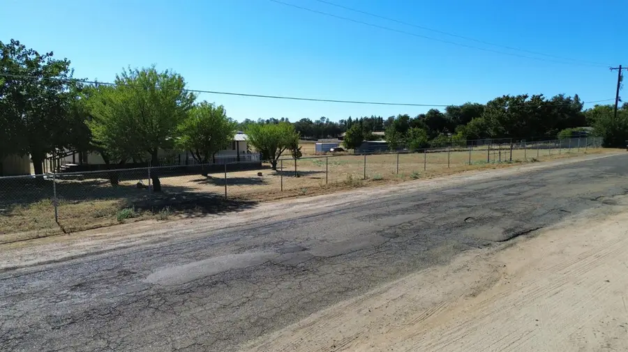 6215 N Bethel Avenue, Clovis, CA 93619 - #2