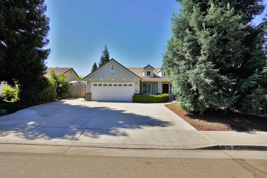 4833 W Ashland Avenue, Visalia, CA 93277 - #3