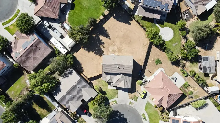 3055 N Bliss Avenue, Fresno, CA 93727 - #3