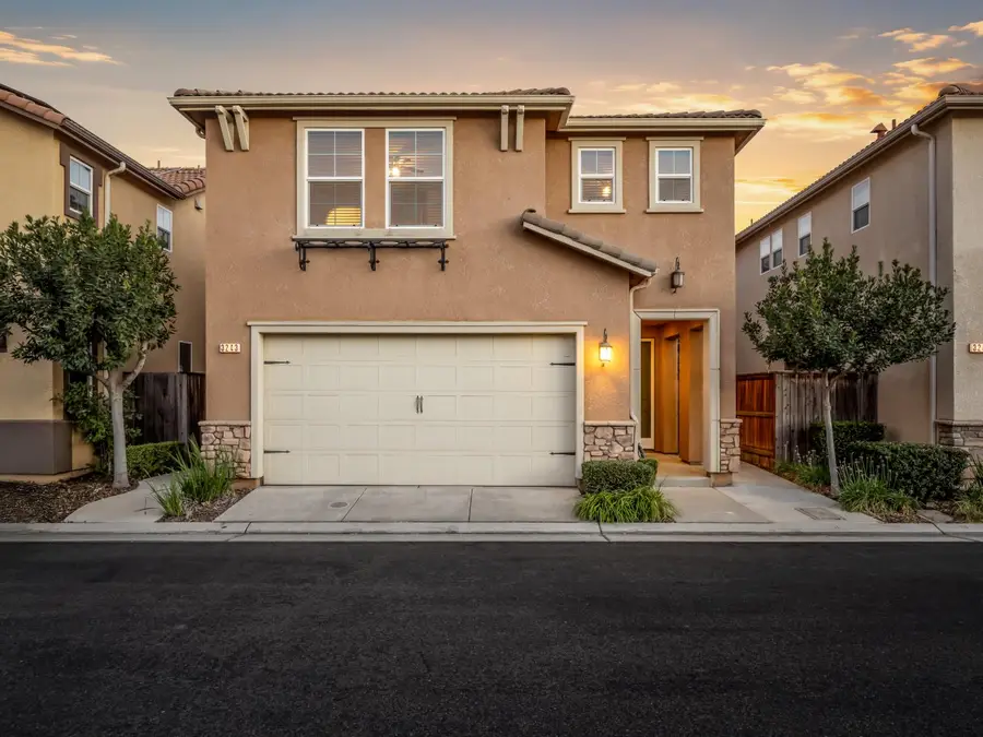 3243 W Nobility Drive, Fresno, CA 93711 - #2