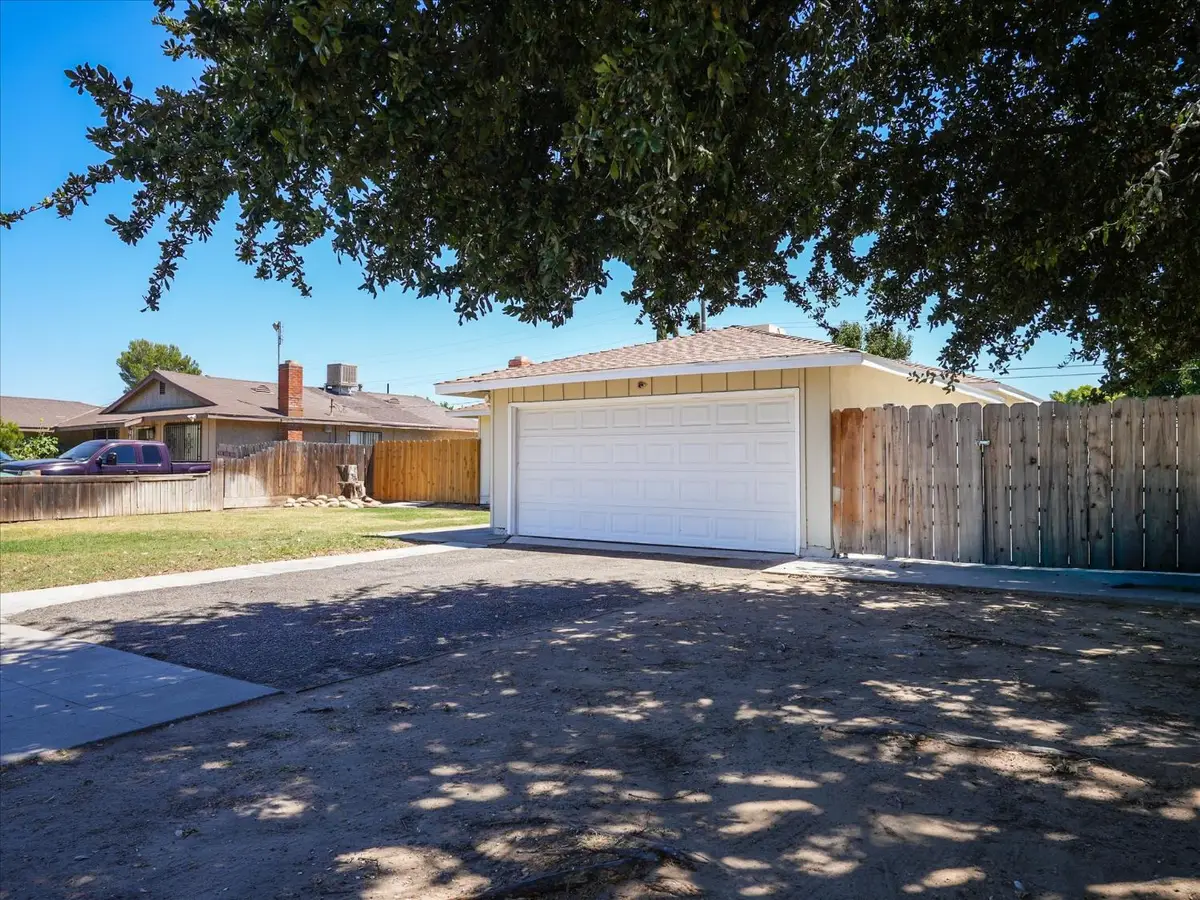 5358 E Tyler Avenue, Fresno, CA 93727 - #1