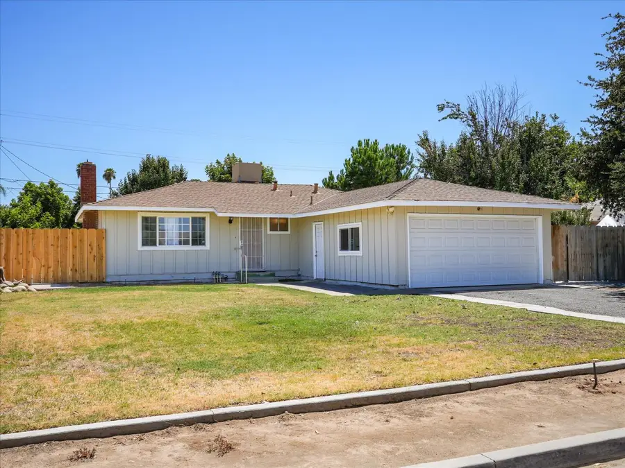 5358 E Tyler Avenue, Fresno, CA 93727 - #2