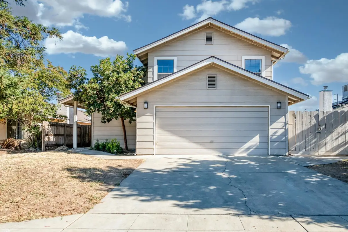 571 W Pat Drive, Clovis, CA 93612 - #1