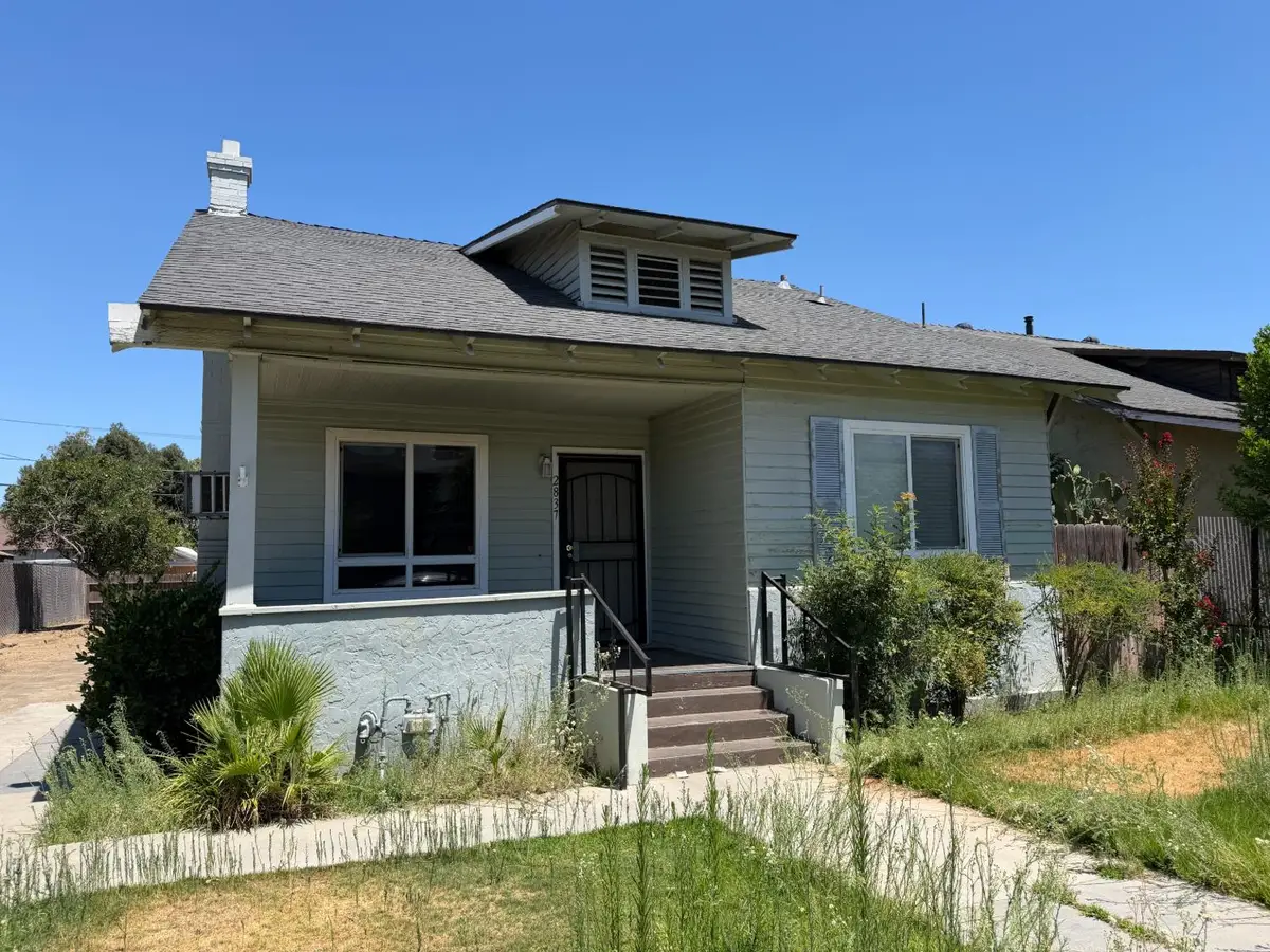 2837 E Grant Avenue, Fresno, CA 93701 - #1