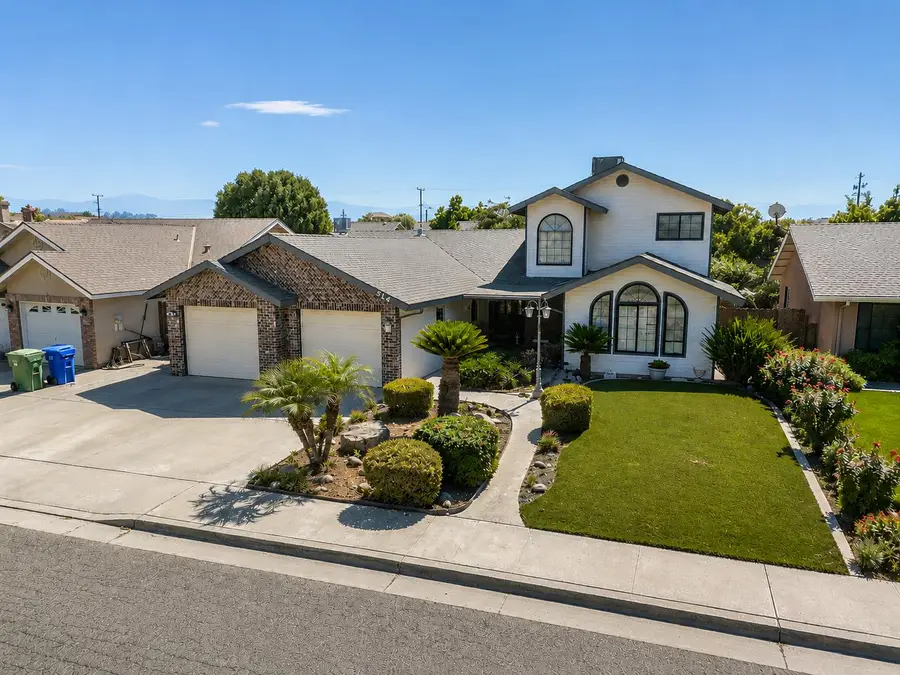 514 Balmoral Drive, Porterville, CA 93257 - #3