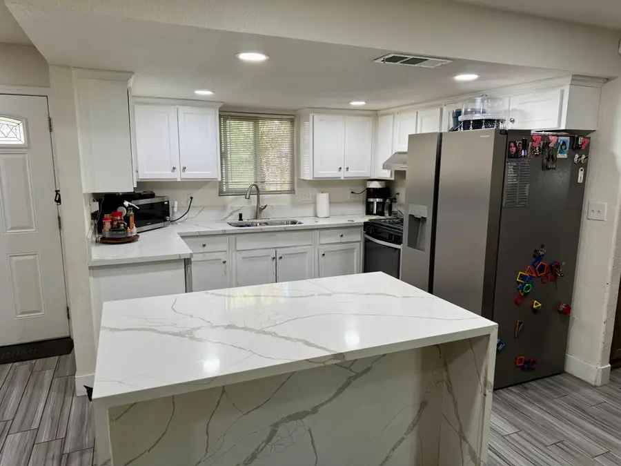 2163 S Weller Avenue, Fresno, CA 93706 - #3