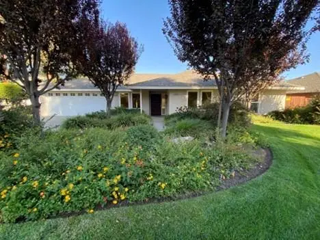 6750 N Knoll Avenue, Fresno, CA 93711