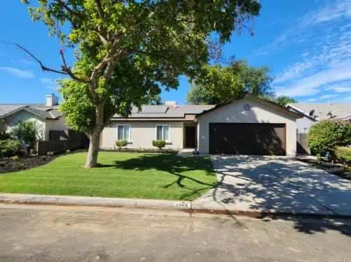 4119 N Santa Fe Avenue, Fresno, CA 93705