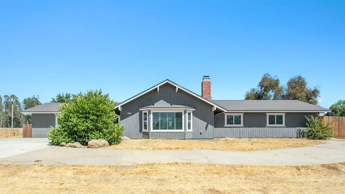10890 N Armstrong Avenue, Clovis, CA 93619 - #1