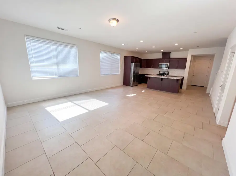 3852 Morris Ave, Clovis, CA 93619 - #3