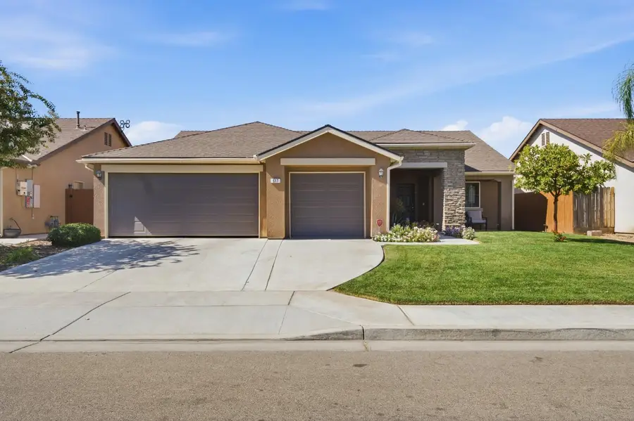 617 Sarah Lane, Dinuba, CA 93618 - #2