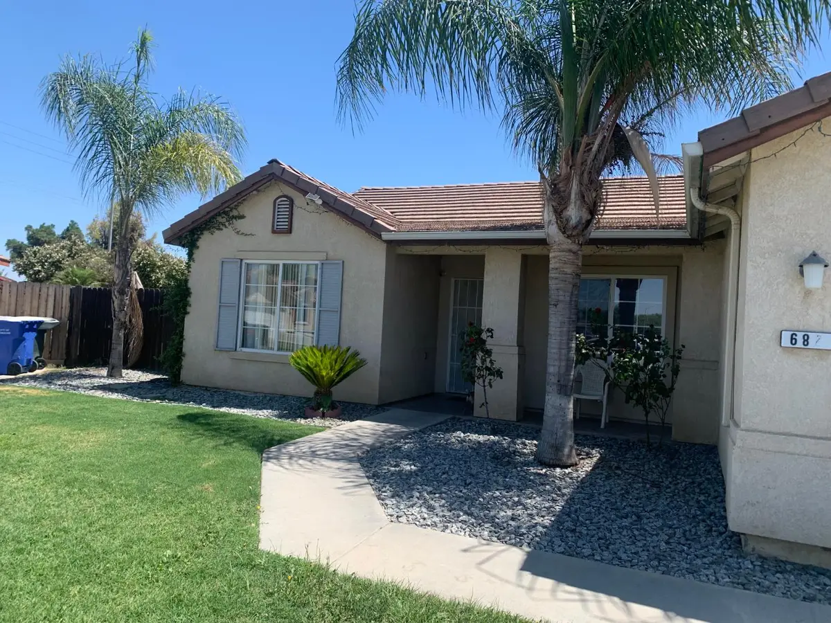 682 Sunset Avenue, Lemoore, CA 93245 - #1