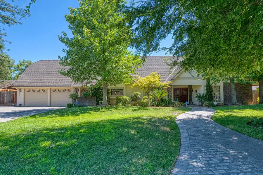 2677 W Wrenwood Avenue, Fresno, CA 93711 - #2
