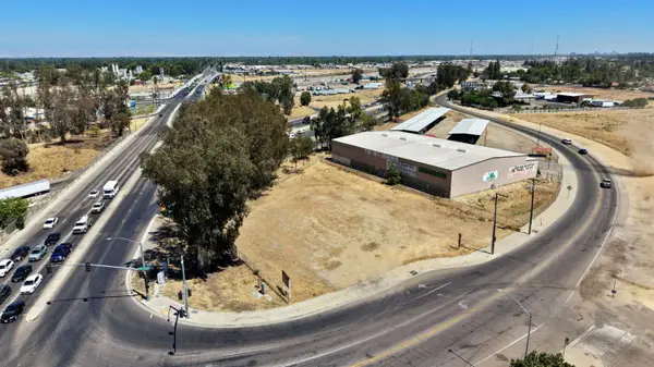 3998 N Parkway Avenue, Fresno, CA 93722