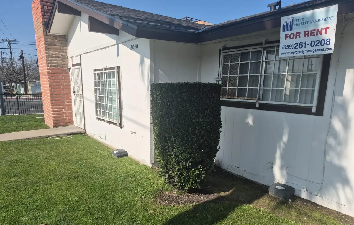 2040 W Shields Avenue, Fresno, CA 93705 - #1