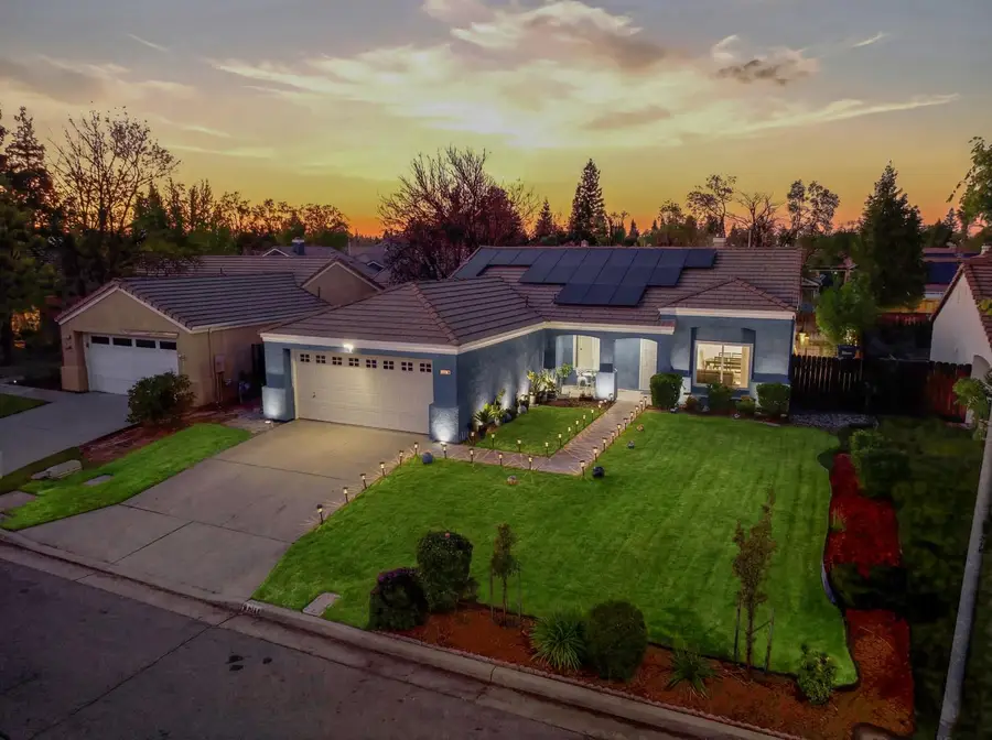 2404 E El Paso Avenue E, Fresno, CA 93720 - #3
